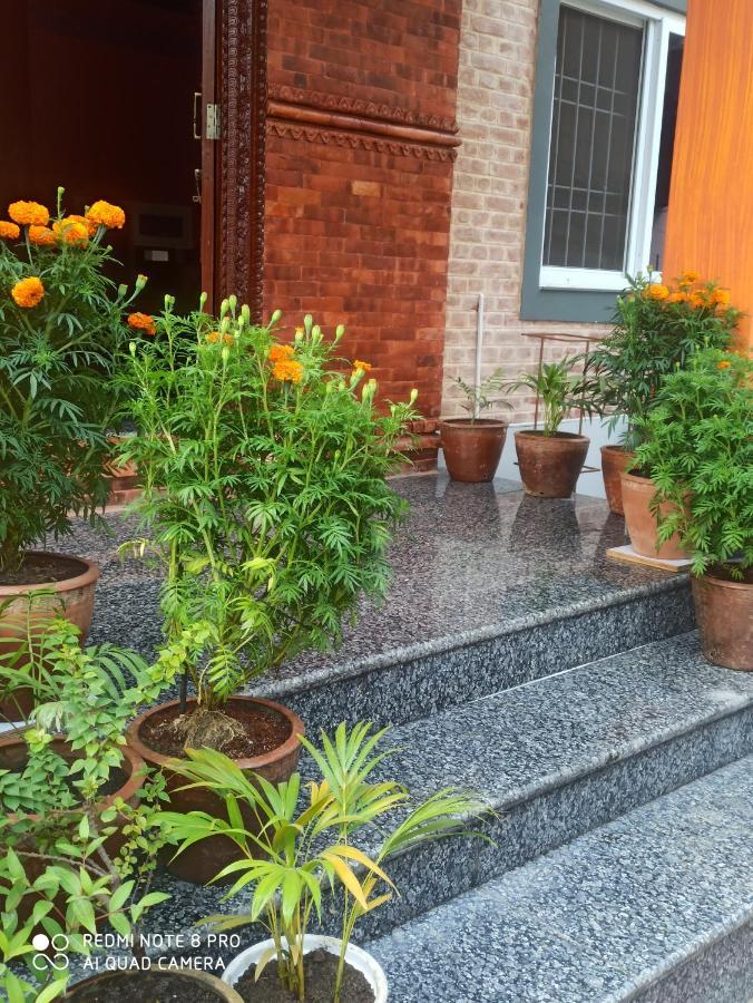 Hotel Namo Buddha Sauraha Exterior foto
